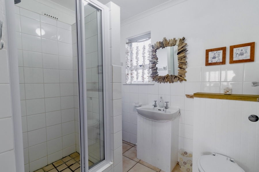6 Bedroom Property for Sale in Yzerfontein Western Cape